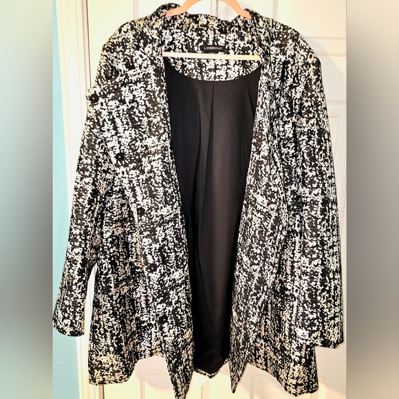 Lane Bryant Women’s Jacket Coat Black/Gold Dressy Gorgeous Size 22/24 - Picture 3 of 5